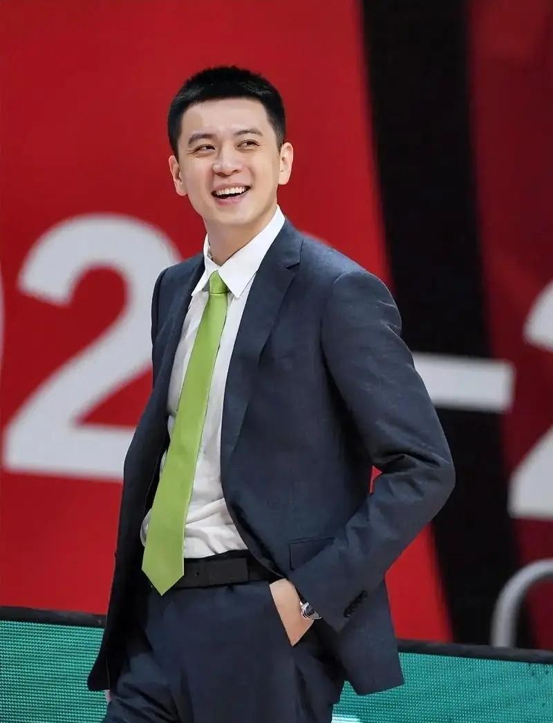 杨鸣慌了，辽宁管理层这是要闹啥子吗？
付豪被交易了，张镇麟要被交易了，如今球队就