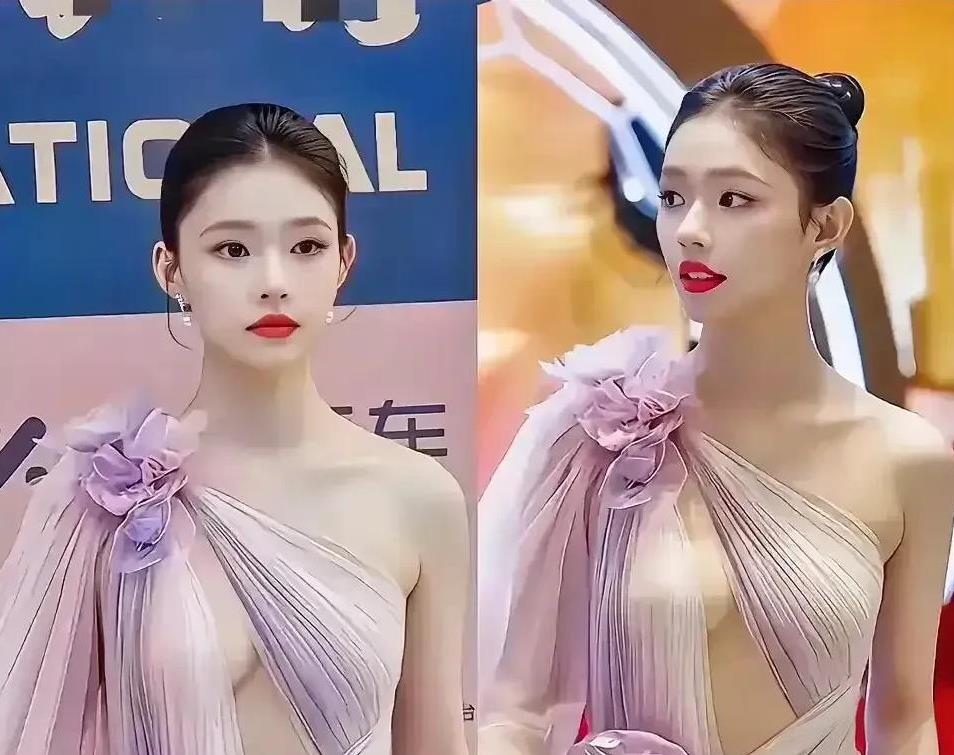 谁懂啊？
用犹抱琵琶半遮面形容合不合适？