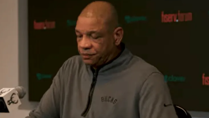 NBA常规赛，雄鹿以106-139惨败给森林狼。
赛后，里弗斯接受了记者采访，记