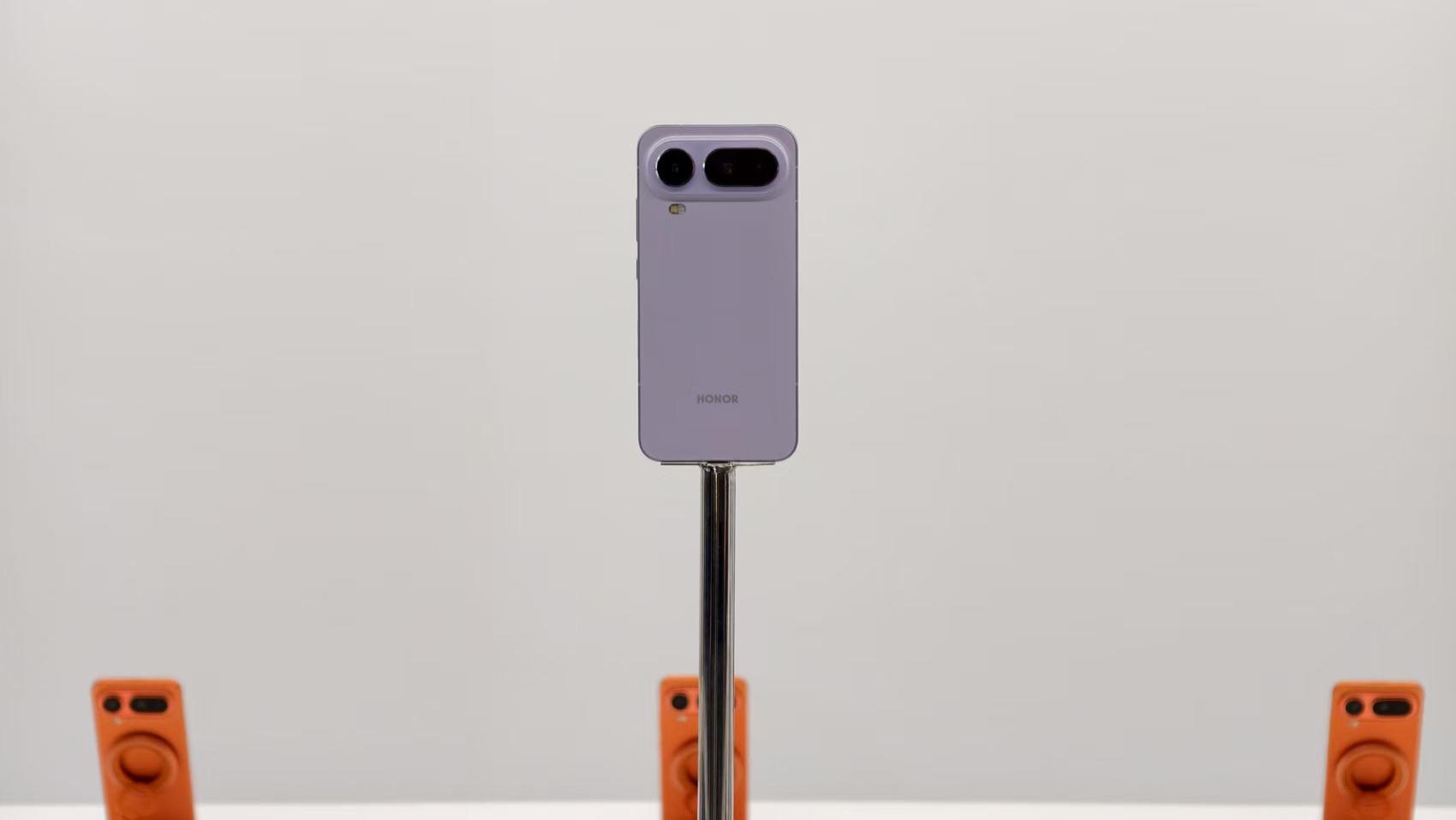 4999元起！荣耀三箭齐发：更Pro的Air旗舰，要从小屏卷向超轻薄赛道？