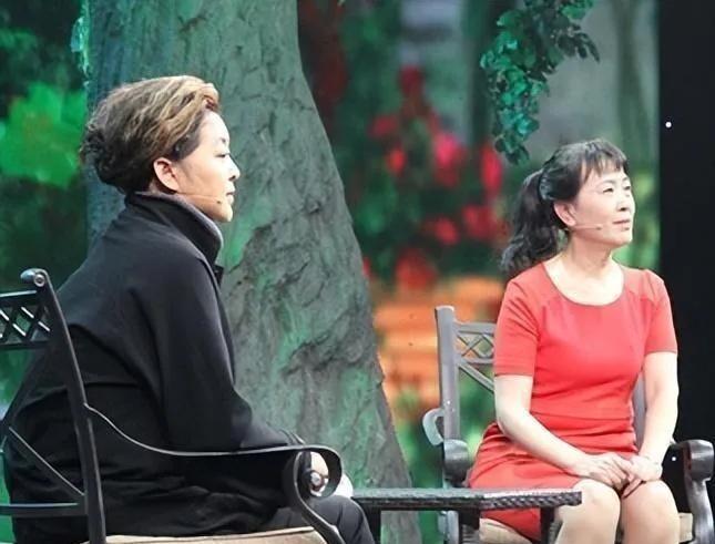 1970年云南地震，14女兵被1老兵徒手救出，45年后得知老兵做了月薪1200保