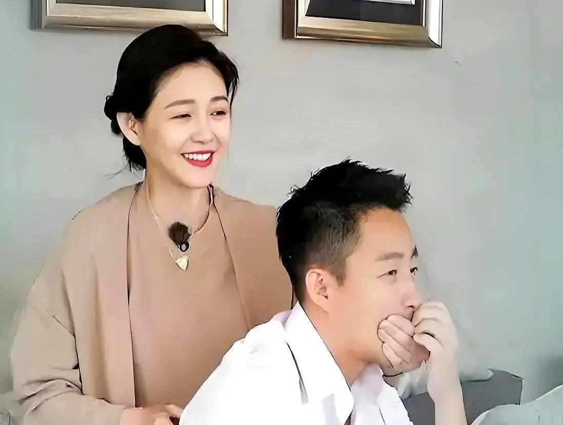 七年前台北产房外的监控画面至今让人揪心，刚当上爸爸的汪小菲攥着心率监护仪线头抖成