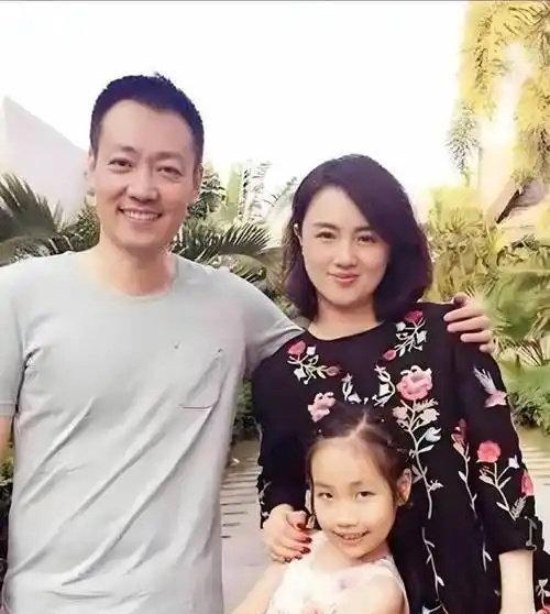刘天池一句“未见辛柏青”：藏着24年深情，哪有中年丧妻的轻易走出
刘天池在采访中