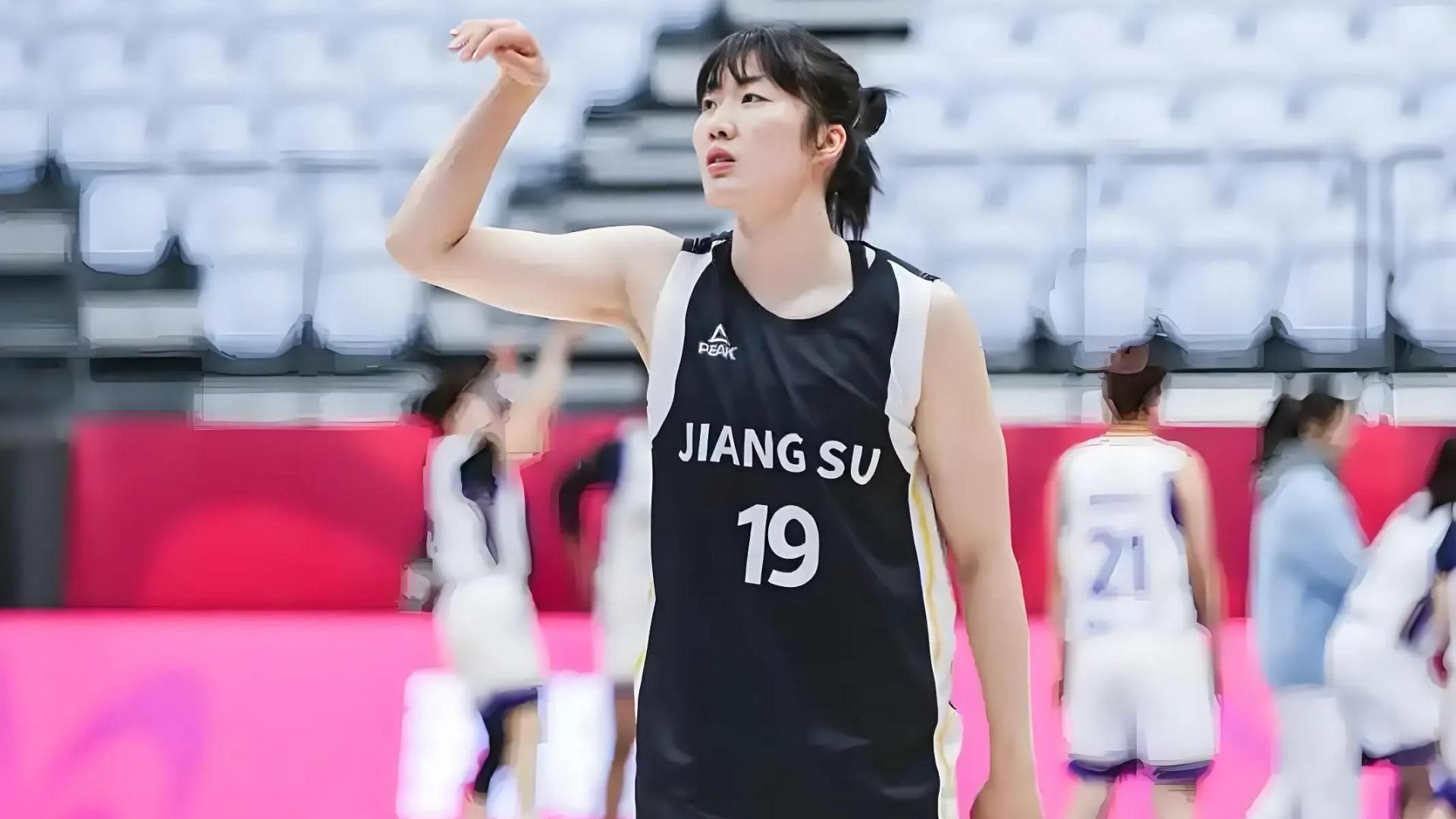 四川女篮到达主场！目标剑指锦标赛4连冠，韩旭王思雨李梦状态佳