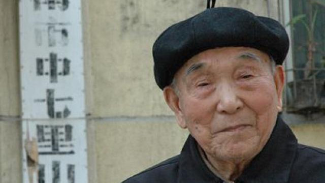 76年周总理逝世，一老头给日本寄了封信：家里出了丧事，我不能走