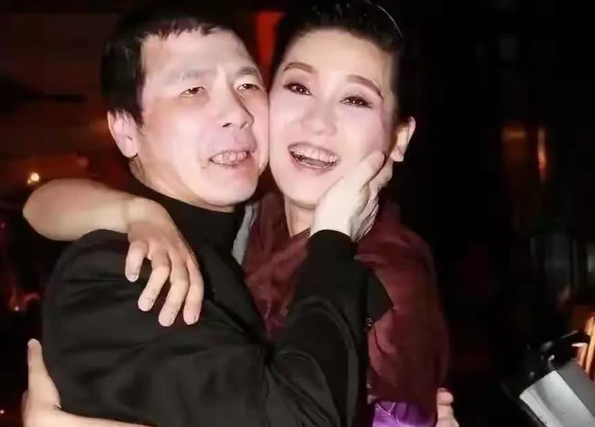 冯小刚老婆徐帆在金星的访谈上，不是还说过吗，我们家是男的又不吃亏，我当时看的时候