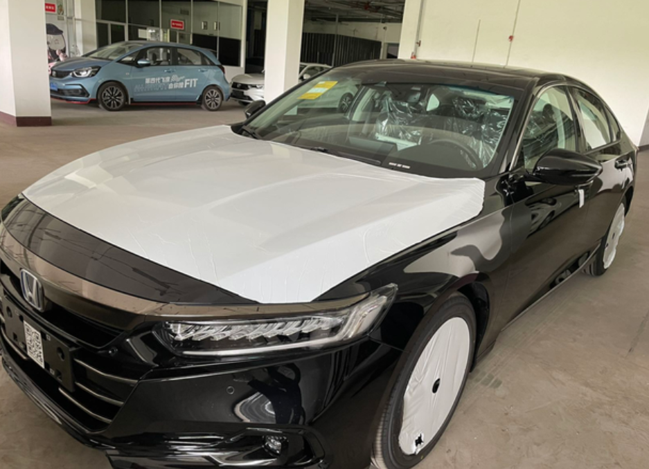 雅阁提车情况介绍
个人首辆车，平时也开过家里的其他车，整体来说如果纯新手还是要稳