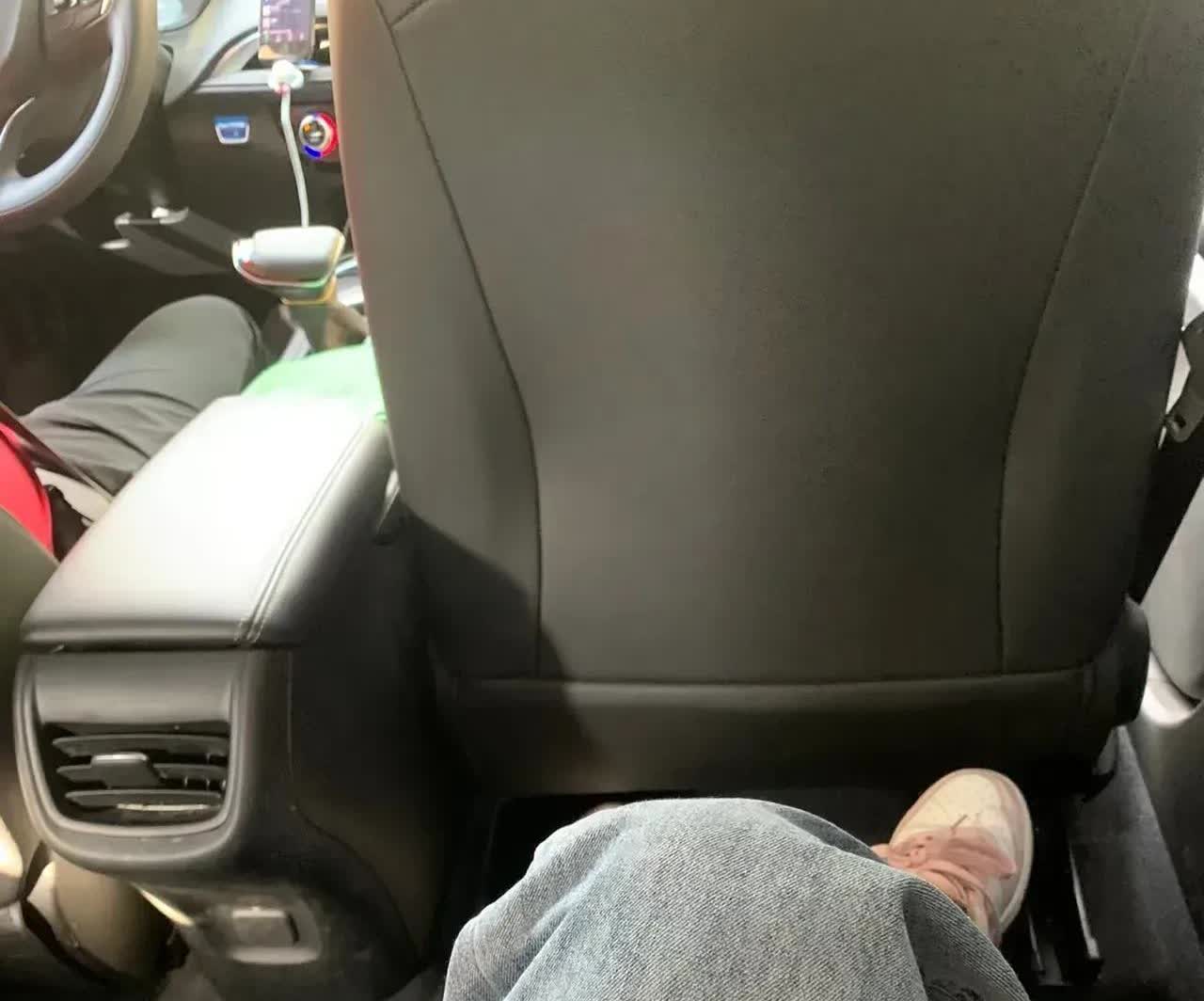 江苏，一名女子每天搭乘同事的车上班，可是，一天，她从七点半开始，连续拨了好几通同