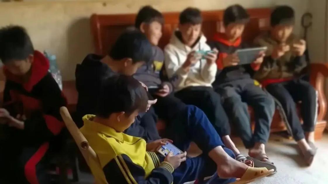 如何让孩子对学习像打游戏一样上瘾，成绩也跟着蹭蹭上涨？