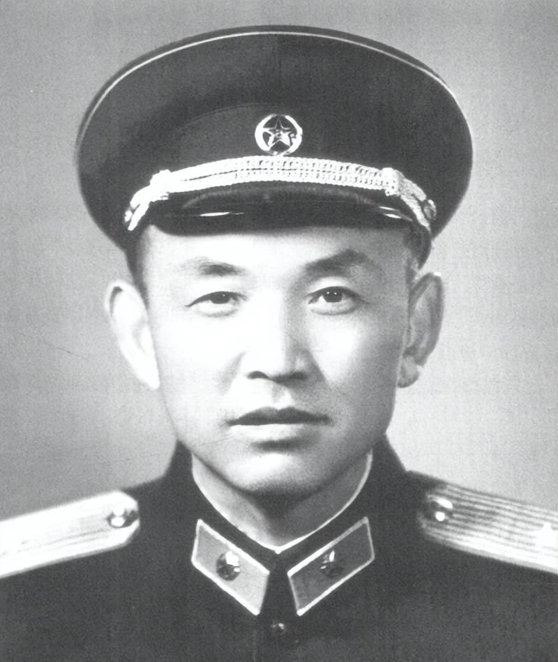 1951年，140师参谋长黎原因为打仗太厉害，资历却不够，军长为了提拔他，接连调