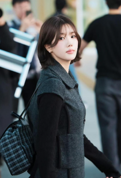 剪了刘海！抱走这个小恩妃