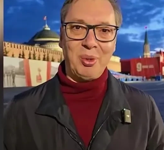他来了！事实证明，武契奇没有屈服！

5月7日下午武契奇从阿塞拜疆转机终于抵达了