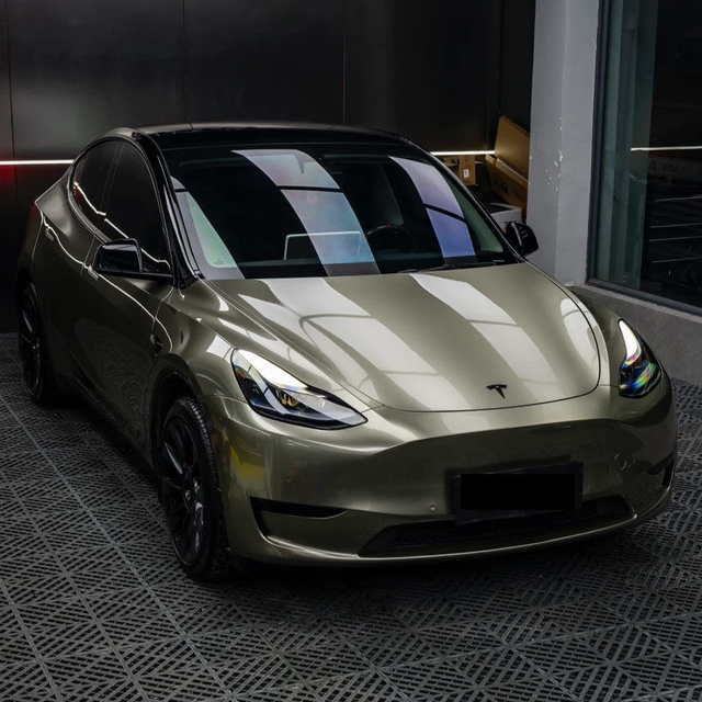 最特别的车身颜色
因人而异，以下是一些被认为较为独特的车身颜色：
• 砂金石绿：