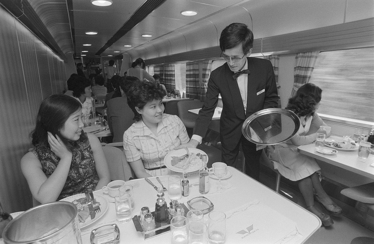 早，恰饭冇？（1974年日本新干线）