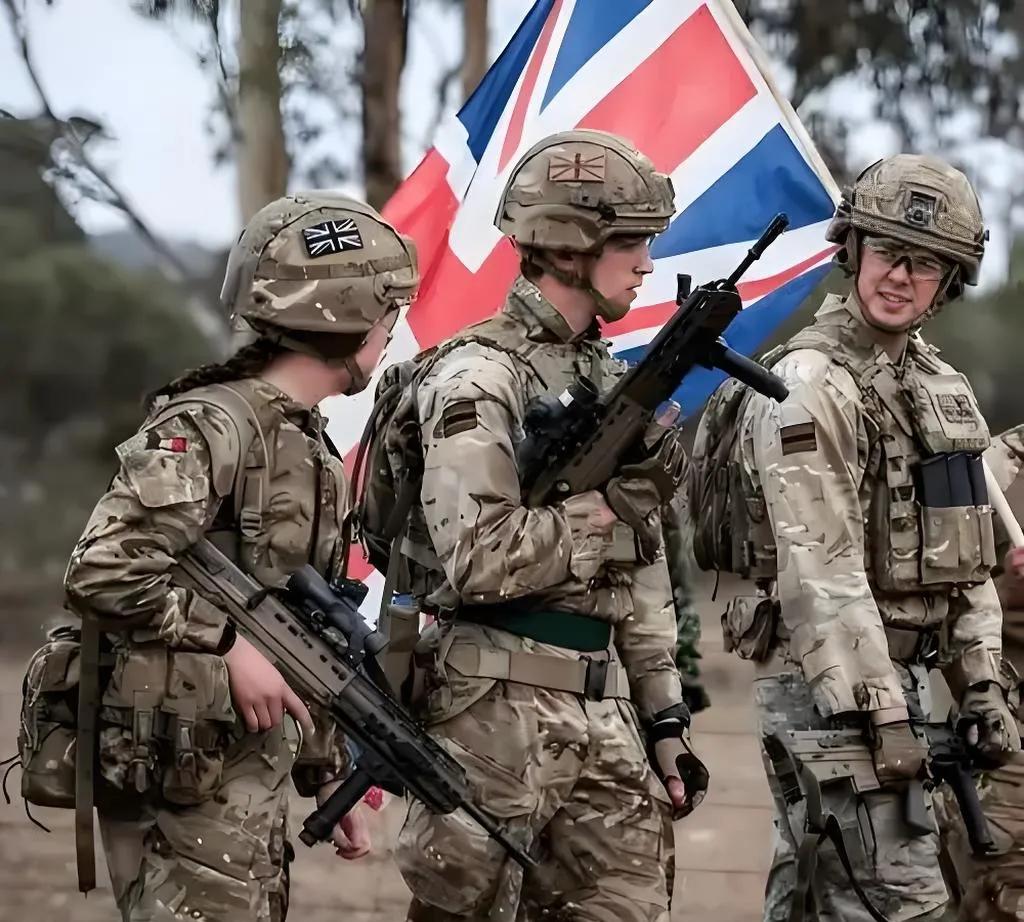 英国军方对斯塔默的派兵计划不赞同。
据俄罗斯卫星通讯社3月24日援引英国《每日电
