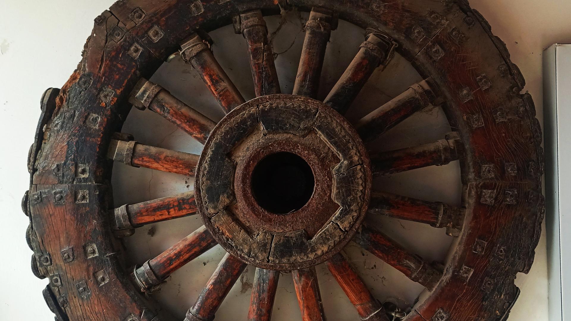 古老的木制车轮