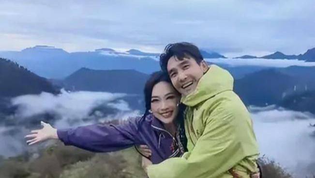 张铎陈松伶：8岁年龄差没成阻碍，反而成了爱情的试金石