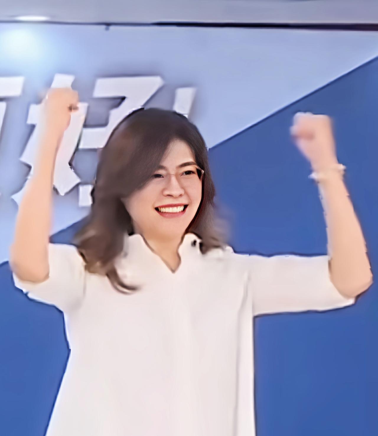中国国民党党主席，最后有可能赵少康和郑丽文一个是正的，一个是副的。
今天看到郑丽