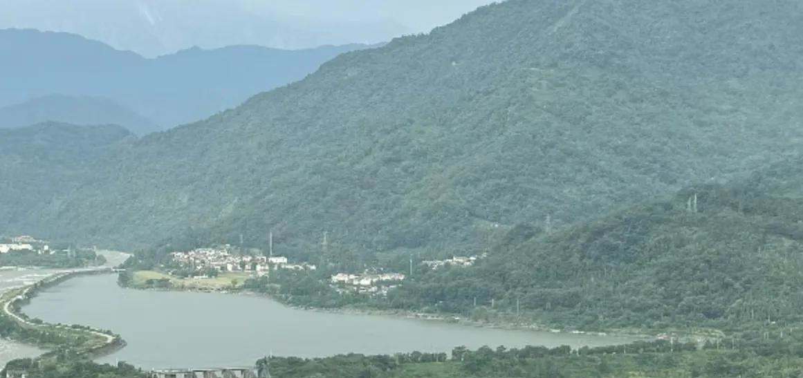 印度的额外关税都来了，打不过我们，打印度还不时一句话得事情么？美国立马对来自印度