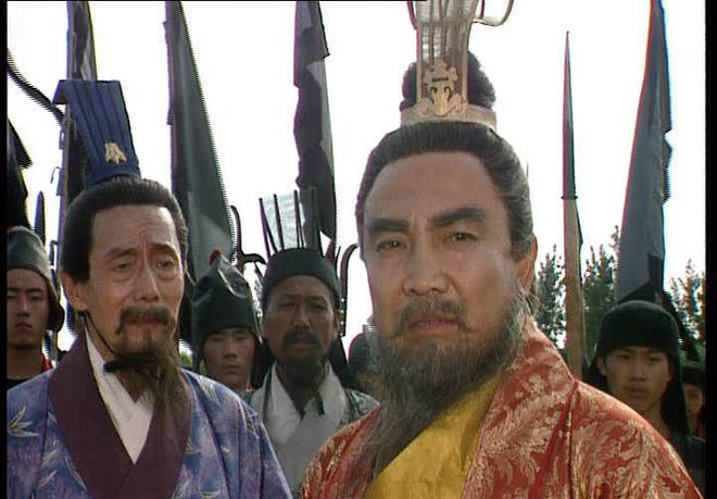 刘备和曹操都是浪漫主义代表人物

刘备一个半根好不容易当了官，说打都邮就打了，压
