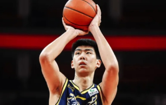 媒体人：徐昕这个时间点请求交易很被动，希望他已做好准备

据此前报道，广东男篮中