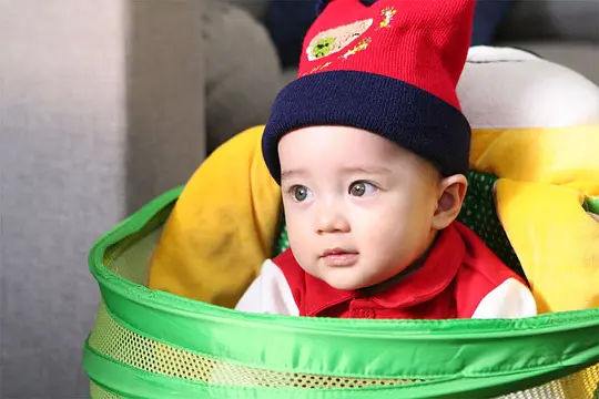  把《宝贝计划》又看了一遍。之前一直没看，多少对一些拿宝宝作噱头，汇几个大牌，来