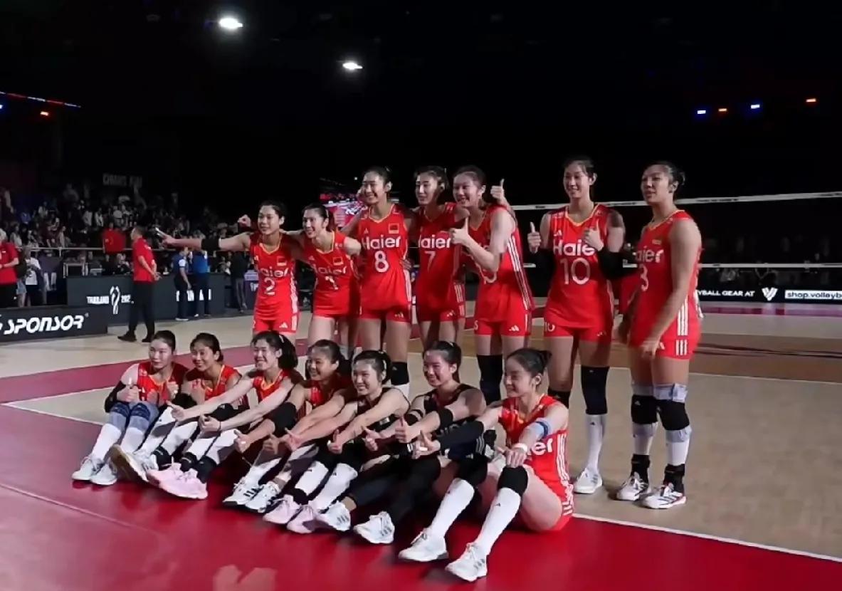 女排世界杯，中国首战3：1战胜墨西哥。曾经的主攻第一人李盈莹首发仅得1分，请回替
