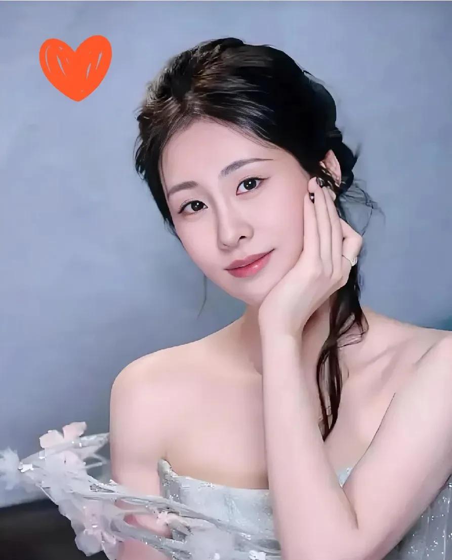 这波操作太厉害了
风回路转
这说明什么呢？这说明原唱的标记并不代表版权，谁先唱一