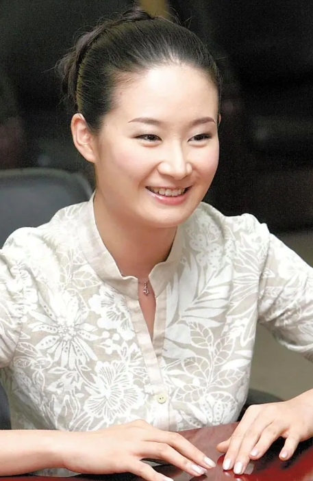 “我是幸运的，因为不仅是我选择了舞蹈，舞蹈同样也选择了我。”王亚彬活得热烈而自由