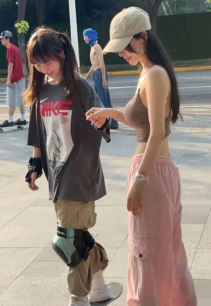 事实证明，穿搭很重要啊。[大笑][大笑][大笑]