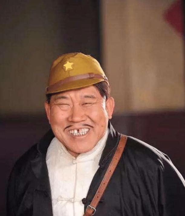 ·私生活混乱、坑害老百姓，万万没想到，这几位军人出身的老戏骨，各个行为让人大跌眼
