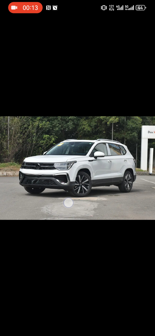 上汽大众新途岳颜色选择困难症！
最近想提大众途岳满月版这款车，可是颜色不知道选择