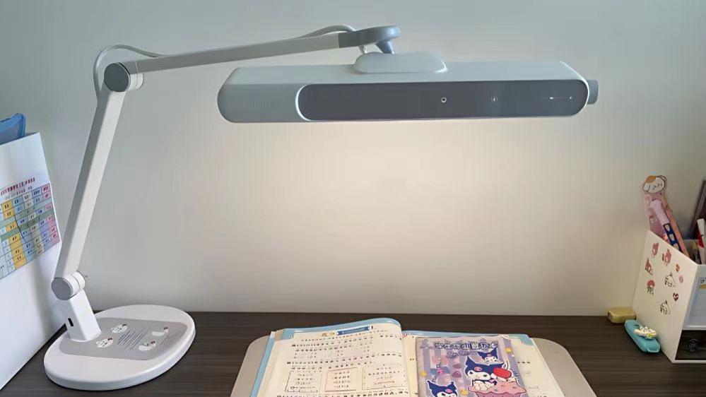 方形灯头和圆形灯头有区别吗？哪种台灯最适合孩子用？