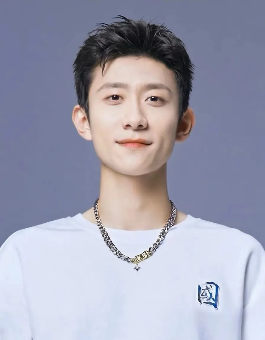 消失的明星都去哪了











娱乐圈一些明星火得快，消失的也快。比如