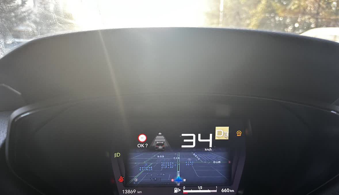 我当初选凡尔赛势不凡就是因为它带苹果 Carplay 才买的， 带 Carpla