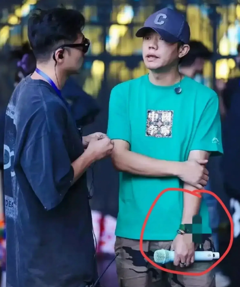 水木年华没了我忍了
羽泉组合没了我也忍了
如果凤凰传奇也要没了，我可能真的忍不住