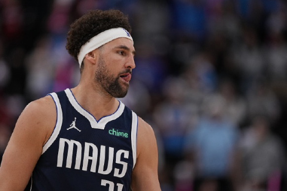 克莱前天在接受采访时才表示，他已经找回原来的自我了，好事将至。

今天0分……替