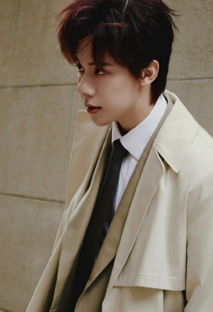 方一凡的滤镜碎了一地。接机私联这种事，一旦沾上，粉丝的信任就很难挽回了。 ​​​