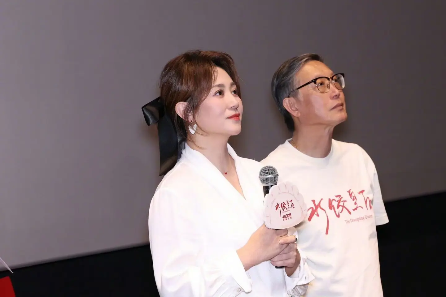 喜欢马丽但是不会看水饺皇后，湾仔码头一直都是外资的，最先日本，后来美国。
