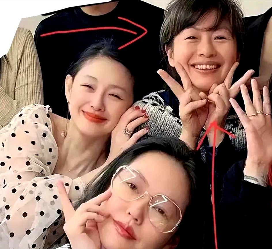 大小S姐妹心脏问题引关注











姐妹俩心脏都有问题？太令人震惊了