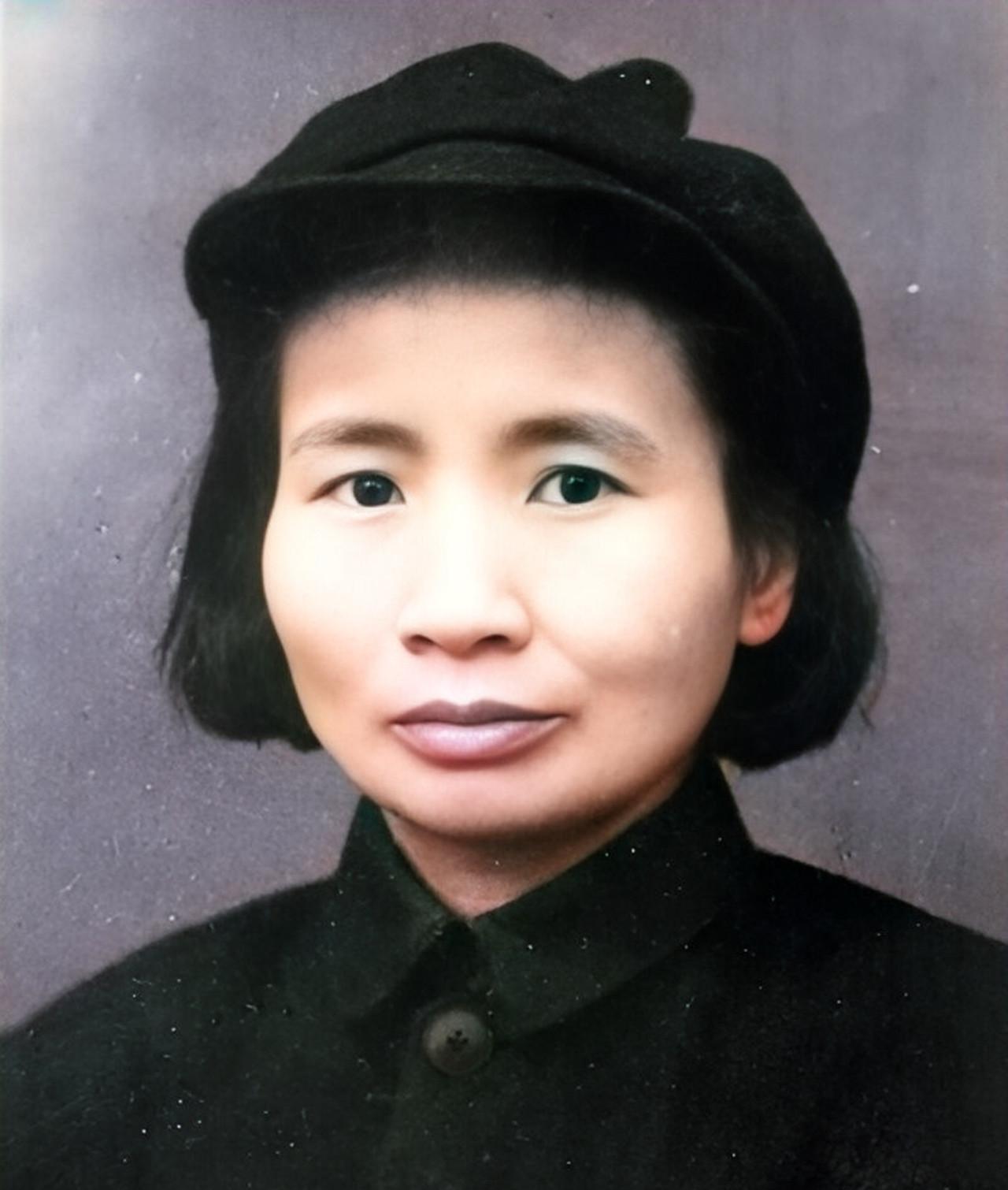 1932年，地下党钱瑛被俘，她敏锐地意识到，丈夫送给自己的珍贵怀表，极有可能暴露