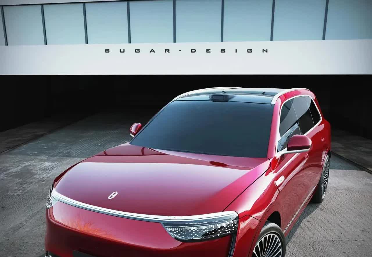 问界M8小定6小时突破21,000台。这确实很厉害。
从配置看，车身长宽高51
