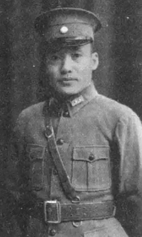 1935年，国军中将嚣张叫嚣“我要亲手抓住贺龙。”结果下一秒就当了俘虏，贺龙亲自