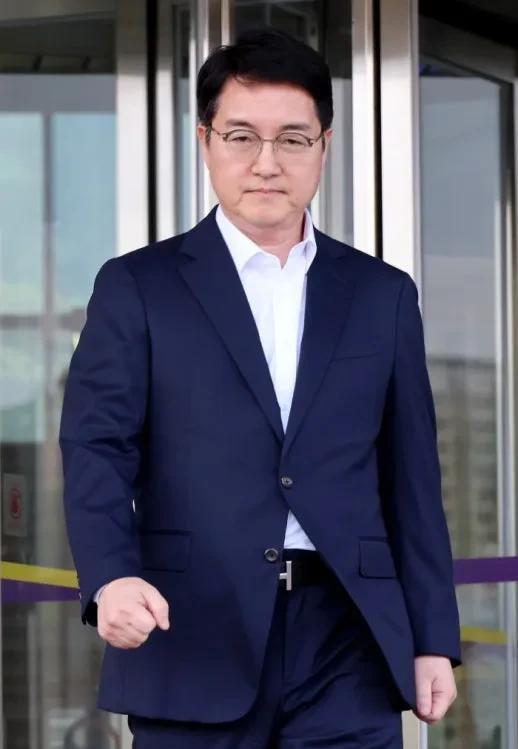 快讯：韩国负责“海军陆战队队员蔡洙根殉职事件渎职案”调查的特别检查组对原检察总长