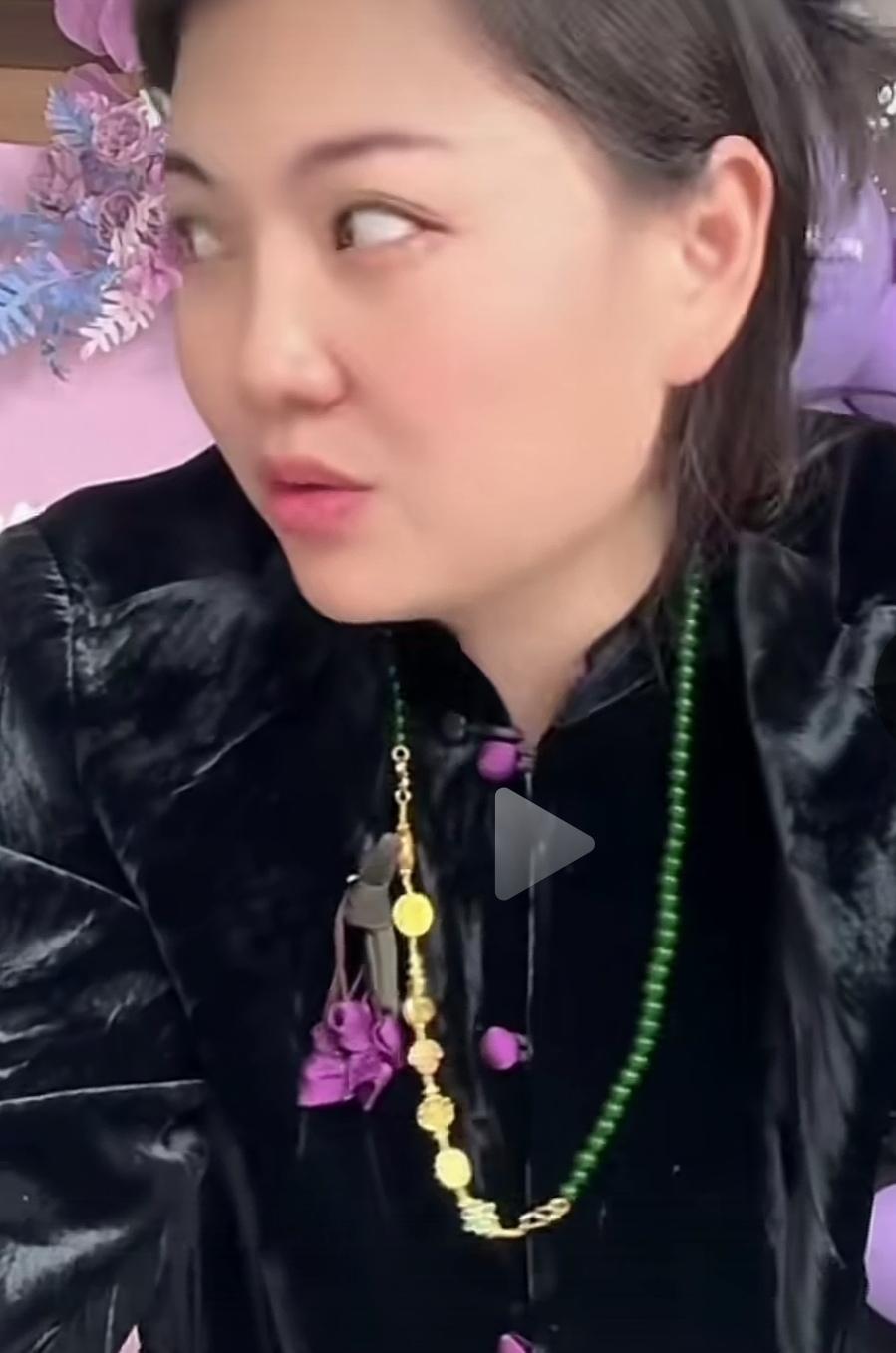 卡妈之前的现任，露露这是要犯法吗？
   卡妈和现任露露搭伙两年，生了一个宝贝女
