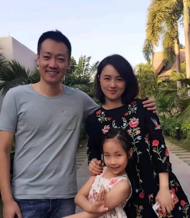 朱媛媛曾经的一个心愿，让人心疼，她抚摸着女儿的头发，问她：“等你出嫁的时候，能邀
