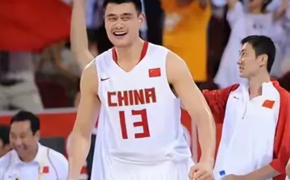 不看不知道，一看吓一跳！！

姚明——3次亚锦赛冠军；

姚明——8次NBA全明