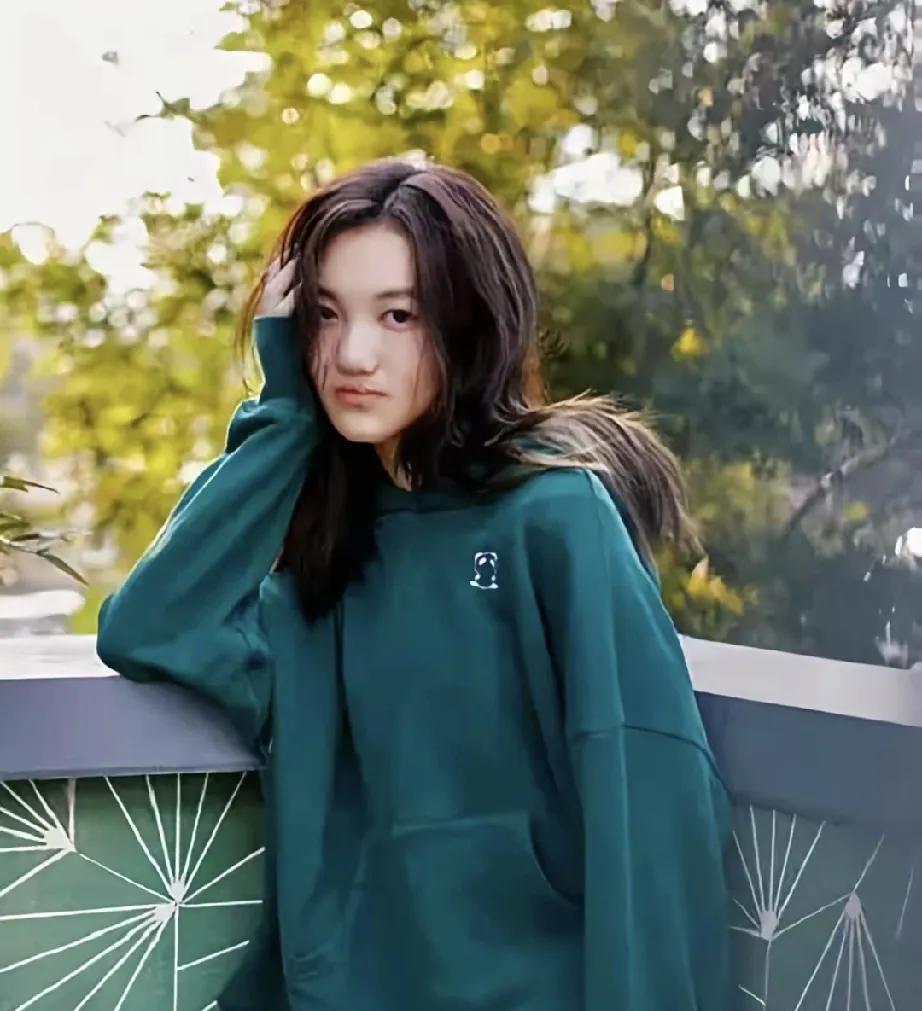 李亚鹏被骂上热搜了！欠4000万债不还？拿慈善洗白？
可翻开嫣然天使基金会的账本