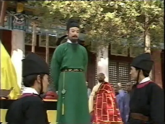    不错的老剧《狄仁杰断案传奇》，案件比较有趣，案情比较复杂曲折，探案过程逐步