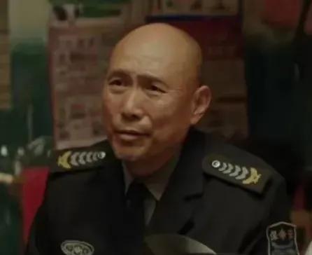 养老还是要靠自己啊！
《蛮好的人生》，胡曼黎开展养老业务后，遇到了一位保安大爷。